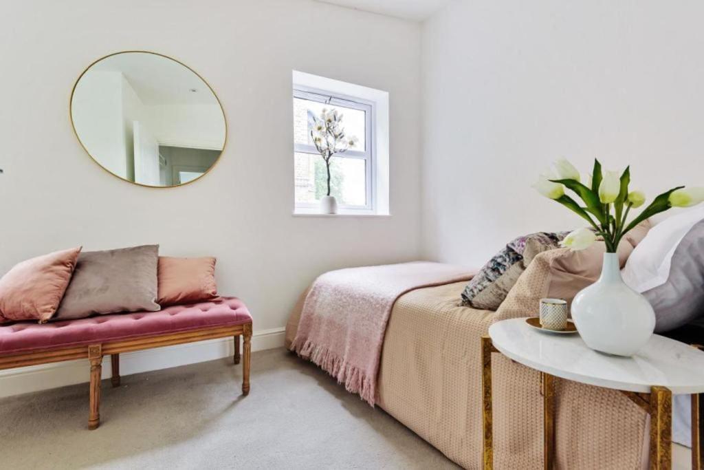Amazing 3 Bed Interior Designed House With Garden - 114 The Hervey London Exterior foto