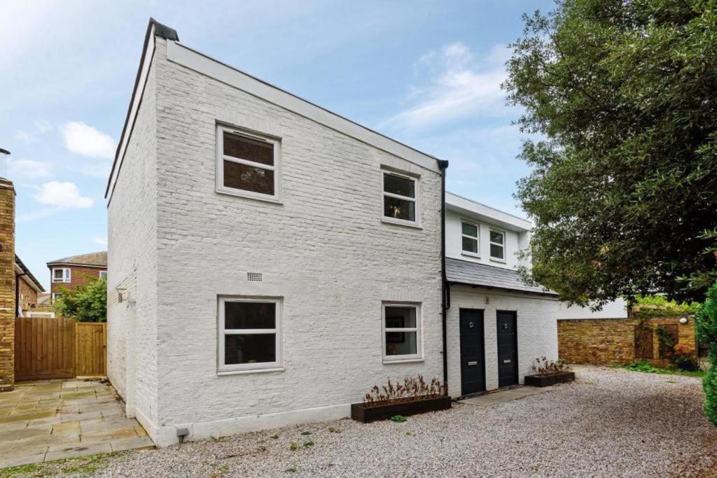 Amazing 3 Bed Interior Designed House With Garden - 114 The Hervey London Exterior foto